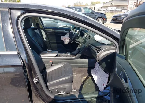 2020 Ford Fusion Sel z USA, uszkodzony, nr VIN 3FA6P0CD0LR258856